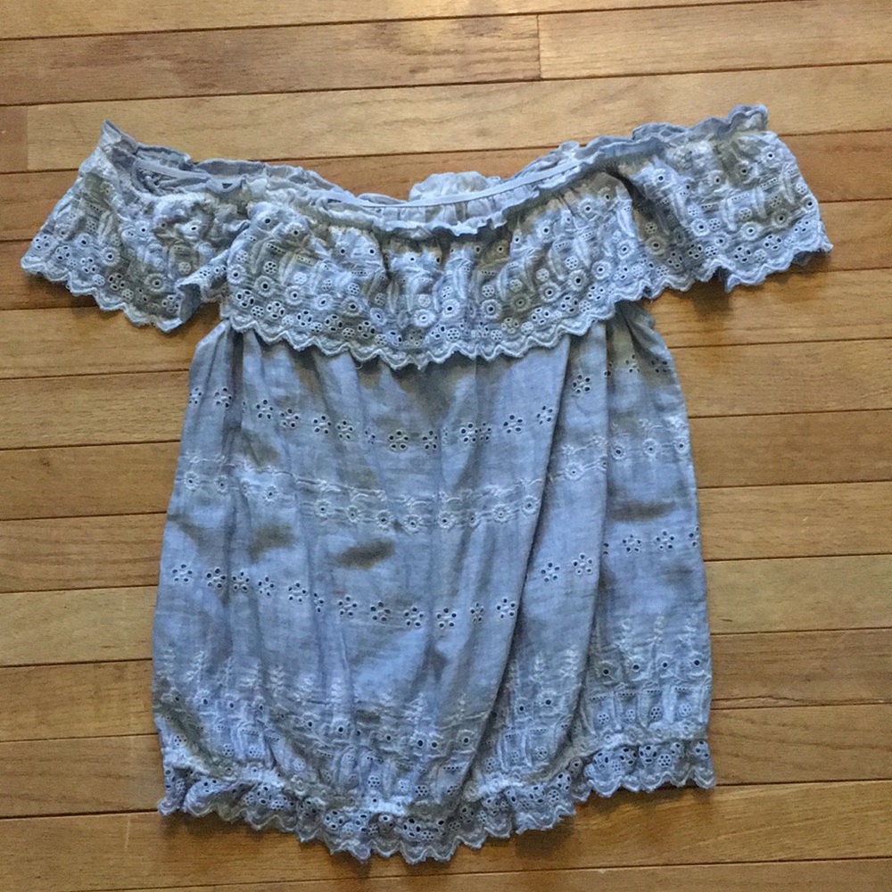 American Eagle off the shoulder top